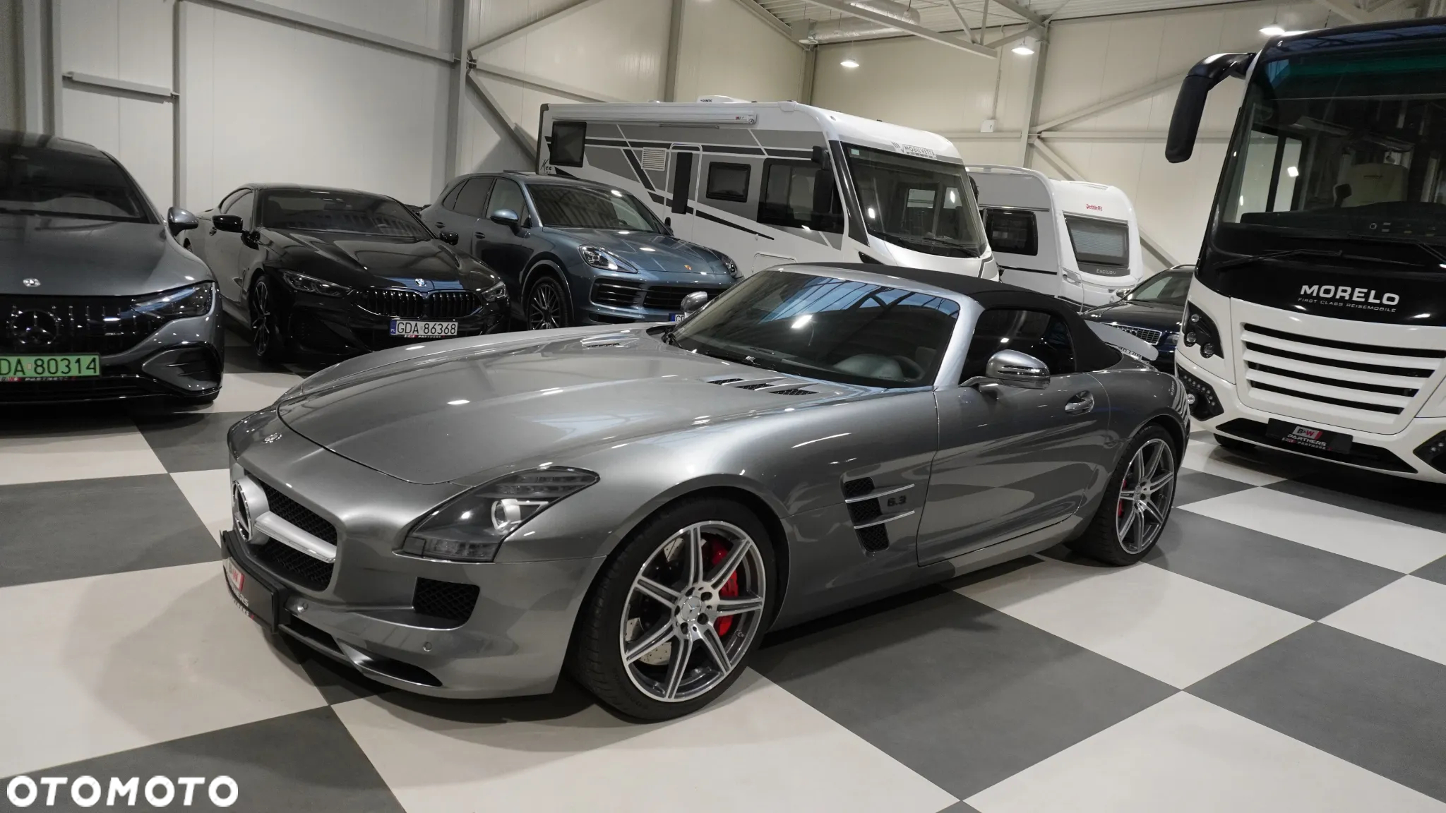 Mercedes-Benz SLS AMG - 12