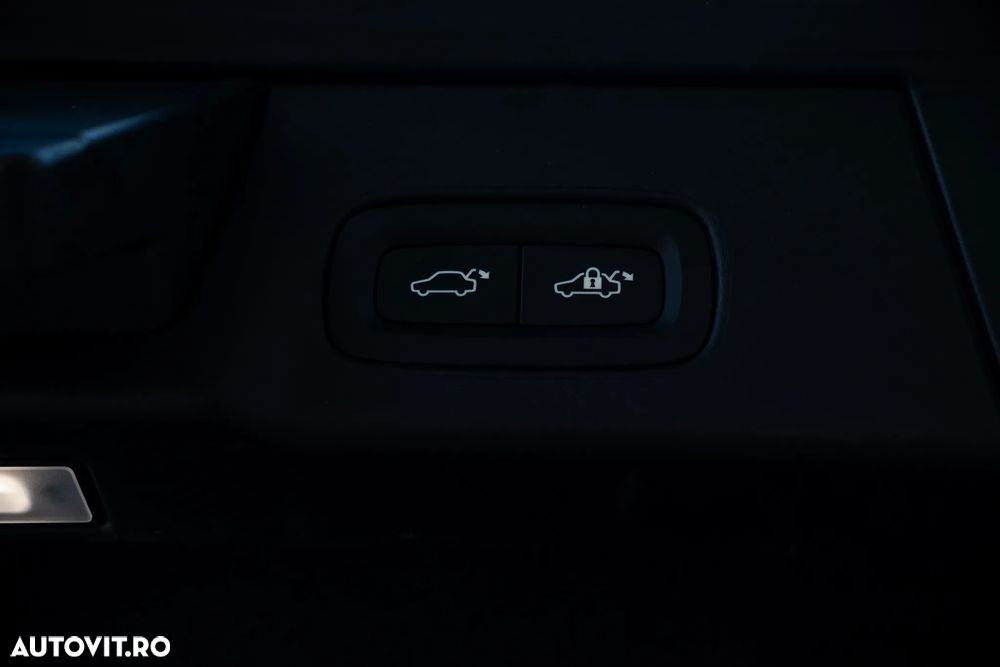 Volvo V90 V90CC B5 MHEV AT AWD Core - 30