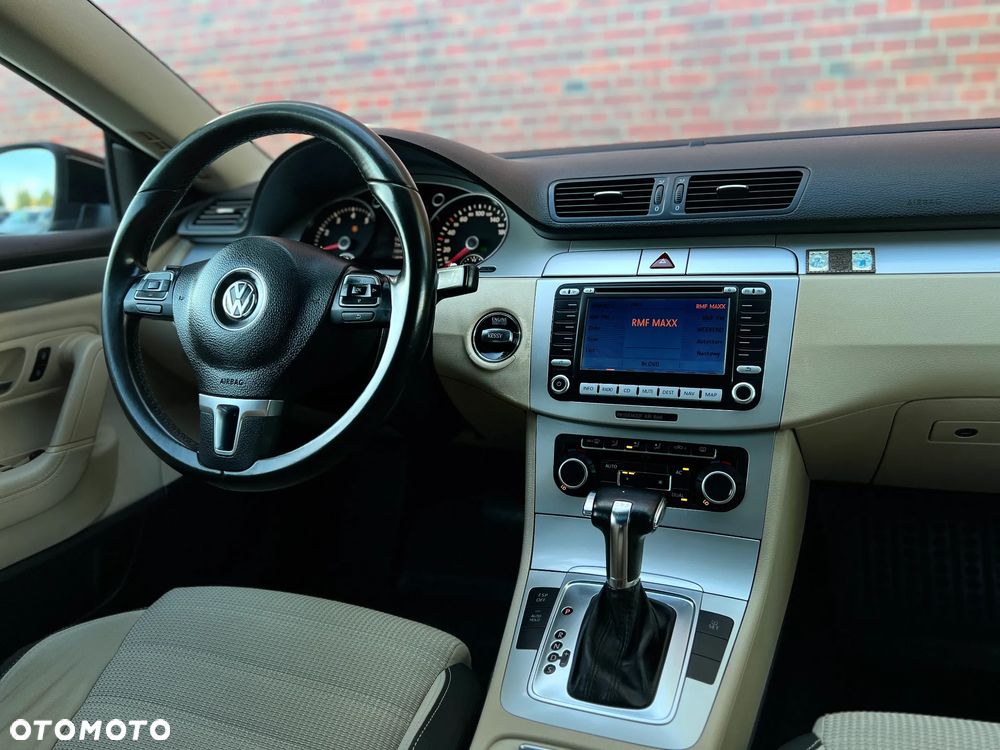 Volkswagen Passat - 7