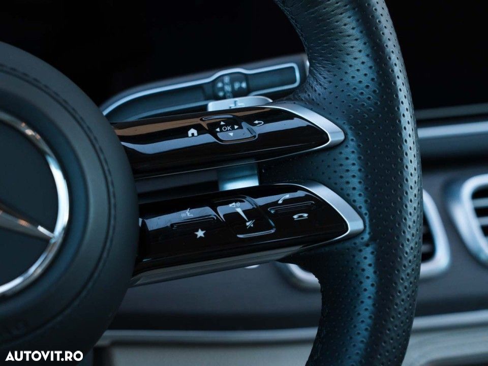 Mercedes-Benz GLS - 18