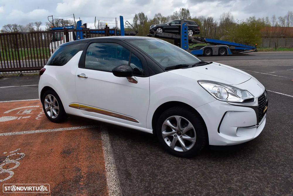 DS DS3 PureTech 82 Chic - 2