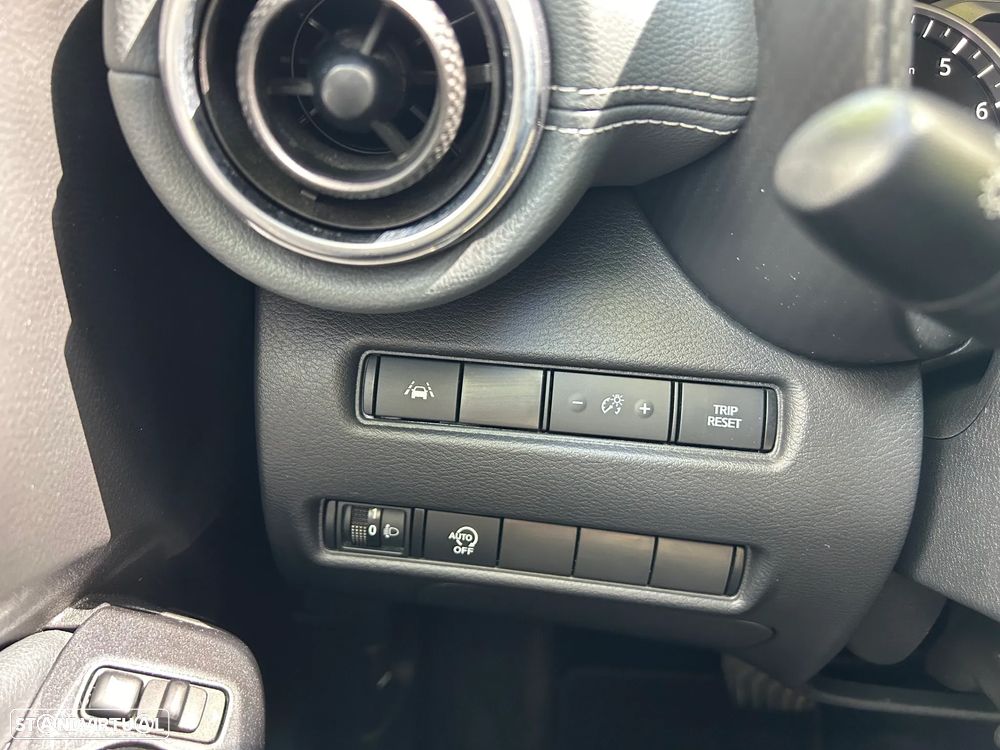 Nissan Juke 1.0 DIG-T N-Connecta DCT - 11