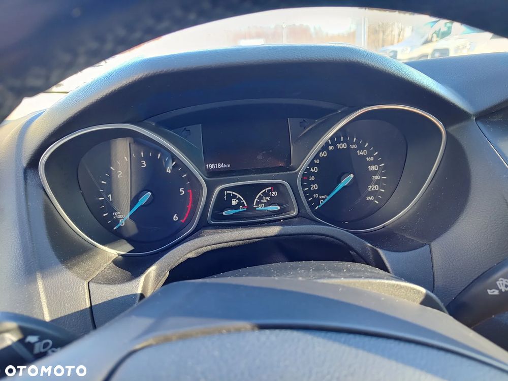 Ford Focus ver-1-5-ecoblue-active - 12