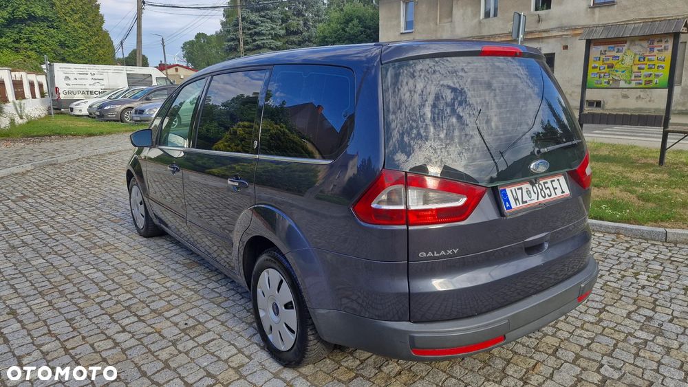 Ford Galaxy 2.0 TDCi Ghia - 8