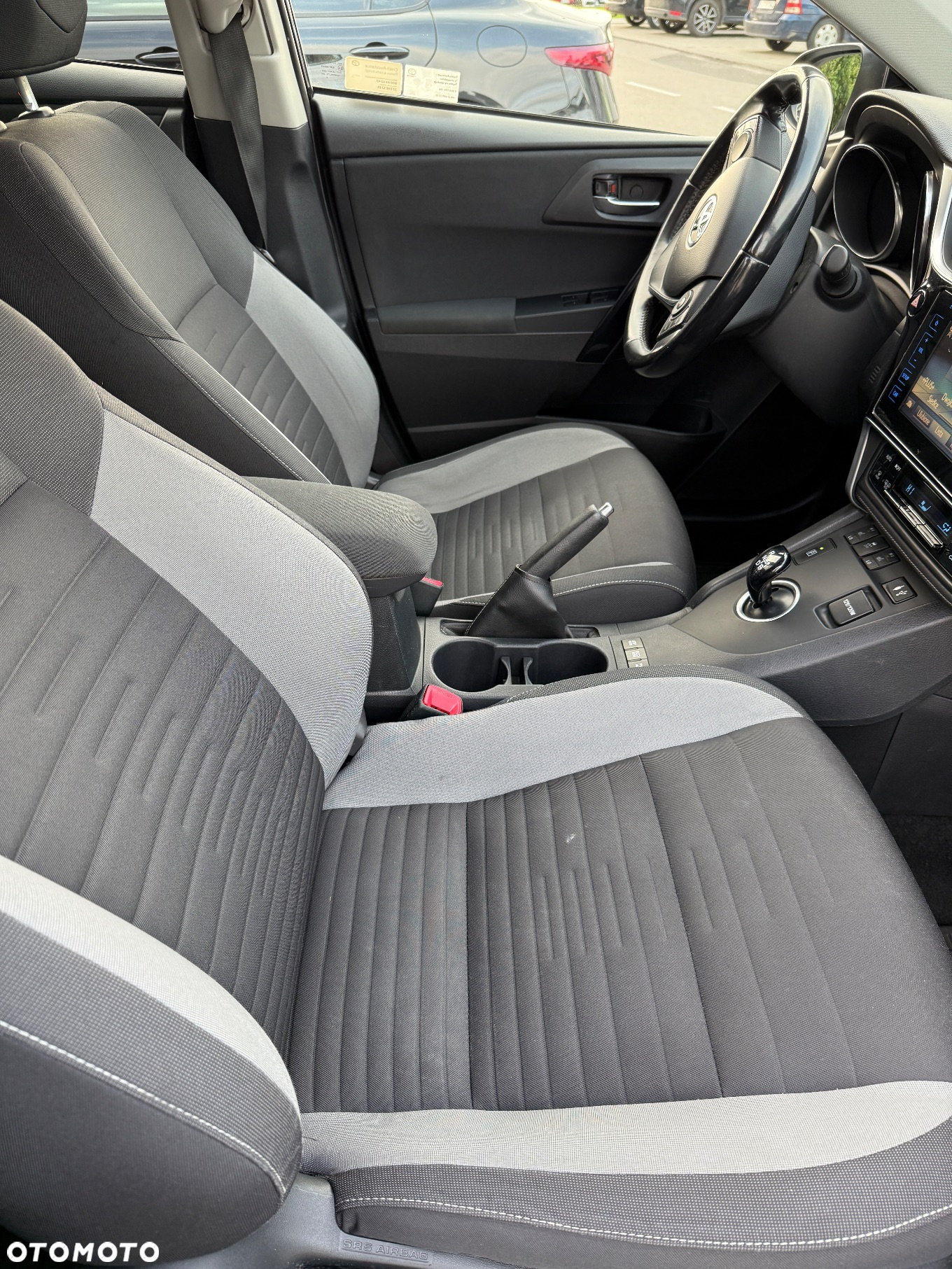 Toyota Auris Hybrid 135 Prestige - 18