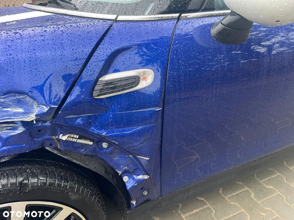 MINI Cooper Essential Trim - 22