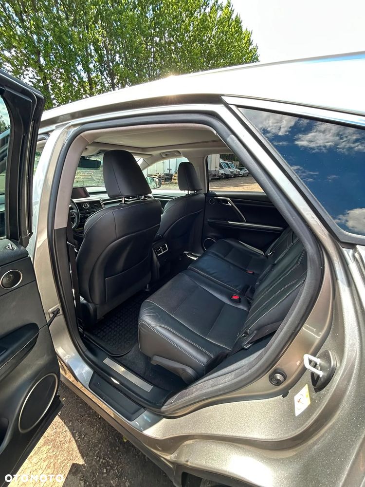 Lexus RX - 10