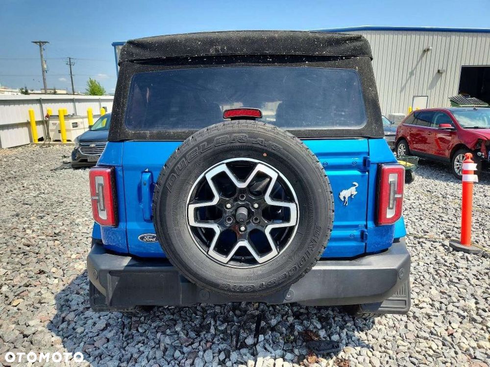 Ford Bronco - 3
