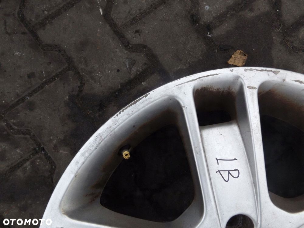 VOLVO V50 S40 C30 FELGA ALUMINIOWA R17" 7J 5X108 ET 52.5 30714965 - 4