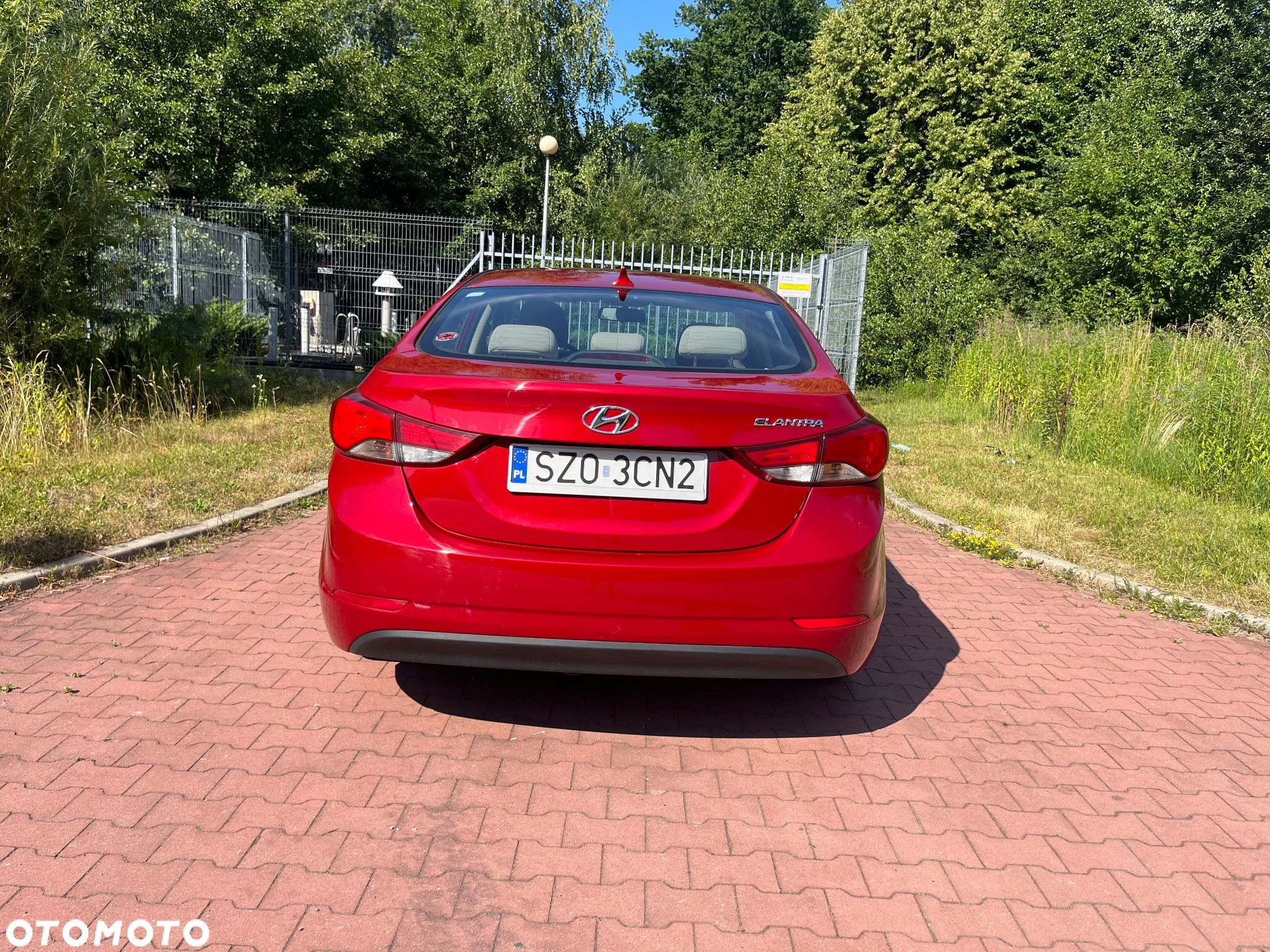 Hyundai Elantra - 10