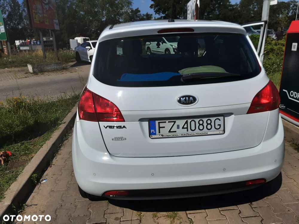 Kia Venga 1.4 CVVT ISG Dream Team Edition - 2
