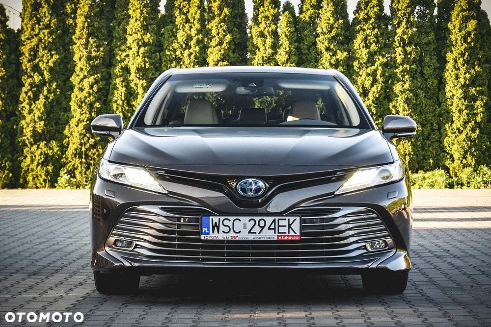Toyota Camry 2.5 Hybrid Executive CVT - 16
