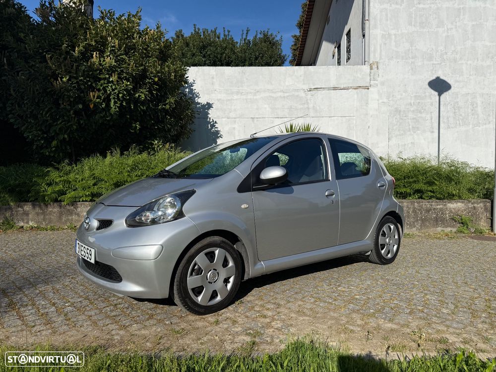 Toyota Aygo 1.0 + AC+VSC - 1