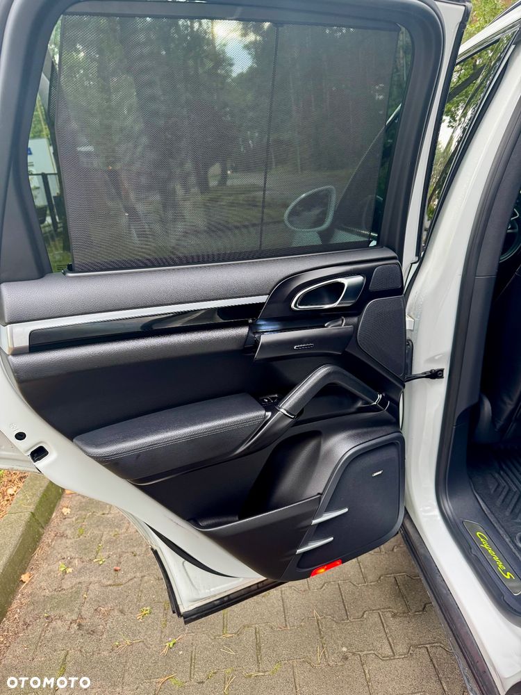 Porsche Cayenne - 10