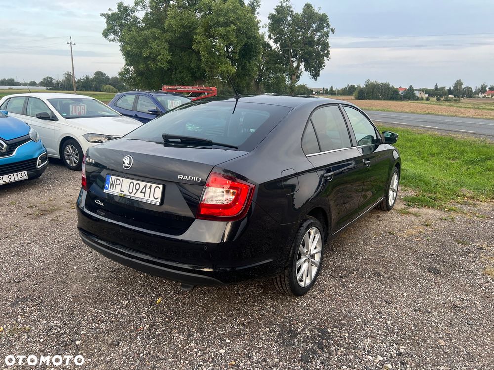 Skoda RAPID - 7