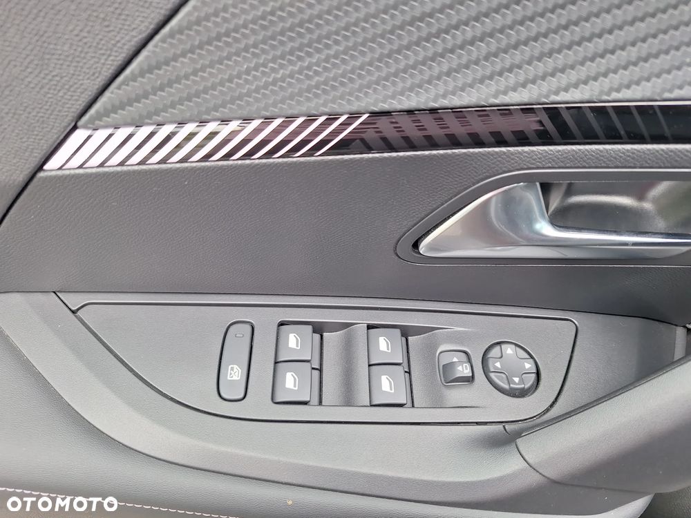 Peugeot 2008 - 14
