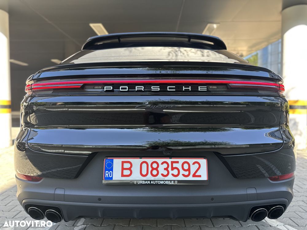 Porsche Cayenne Coupe E-Hybrid - 5
