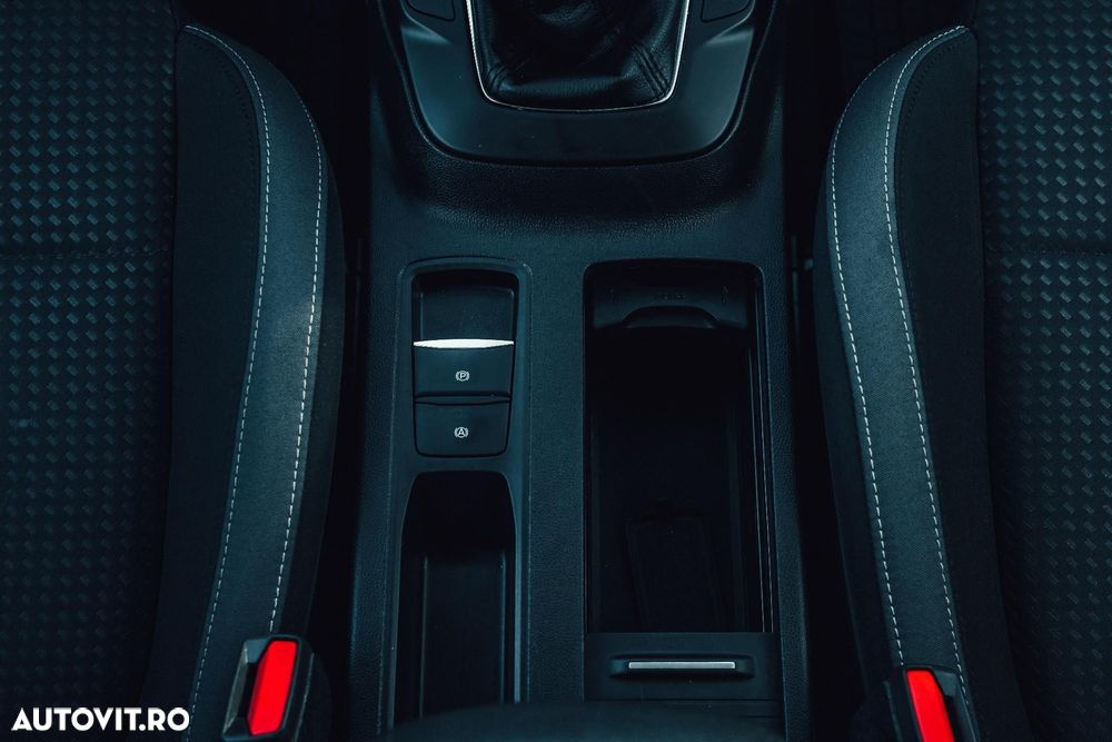 Ford Focus 1.0 EcoBoost Trend Edition - 12