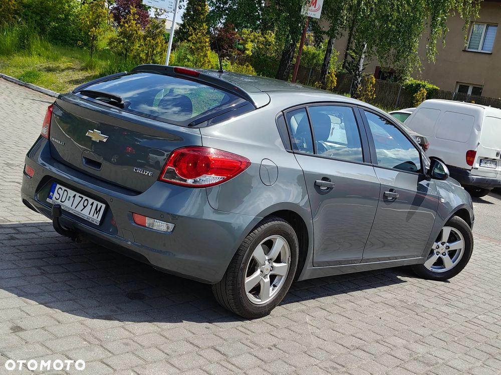 Chevrolet Cruze 1.6 LT - 1