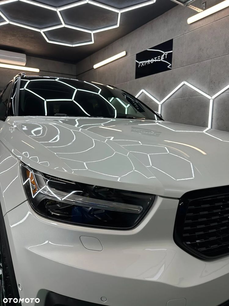 Volvo XC 40 T5 AWD Geartronic R-Design - 1