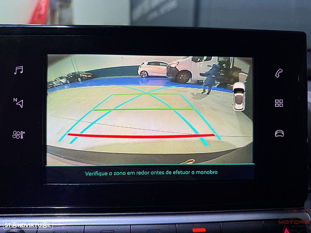 Citroën C4 Cactus 1.2 PureTech Shine EAT6 - 35