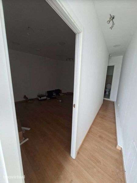 Arrendamento de Loja/Espaço comercial - Barroselas - Grande imagem: 3/4
