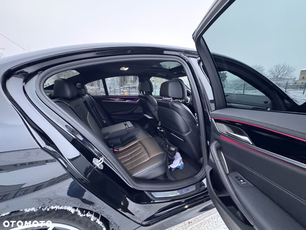 BMW Seria 5 520d xDrive M Sport sport - 27