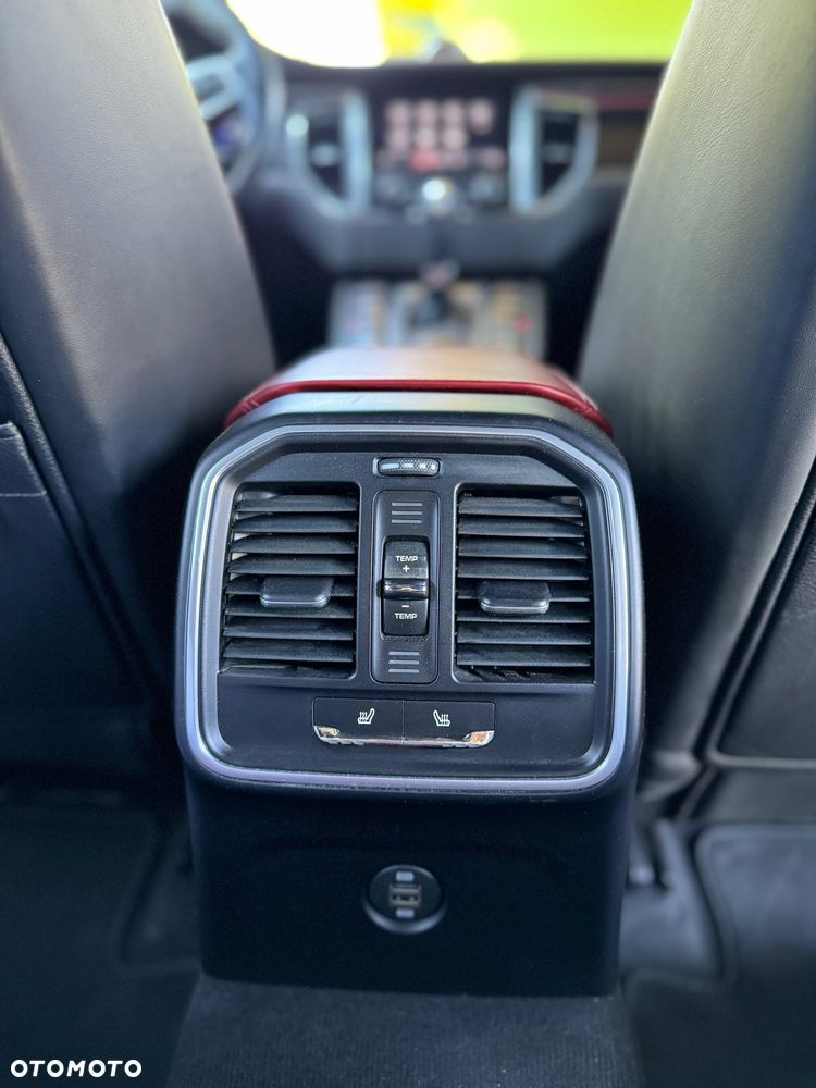 Porsche Macan GTS - 7