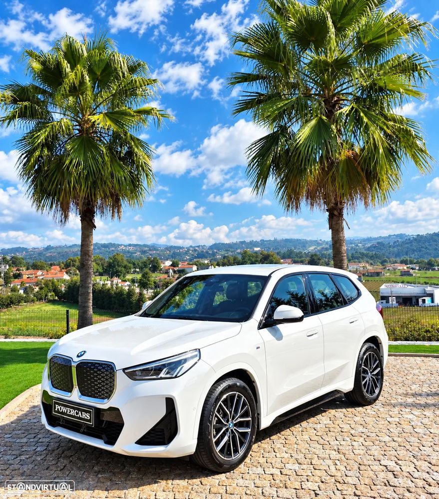 BMW iX1 xDrive30 M Sport Pack - 7