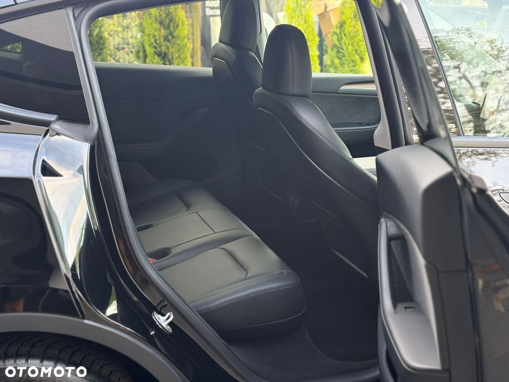 Tesla Model Y RWD - 13