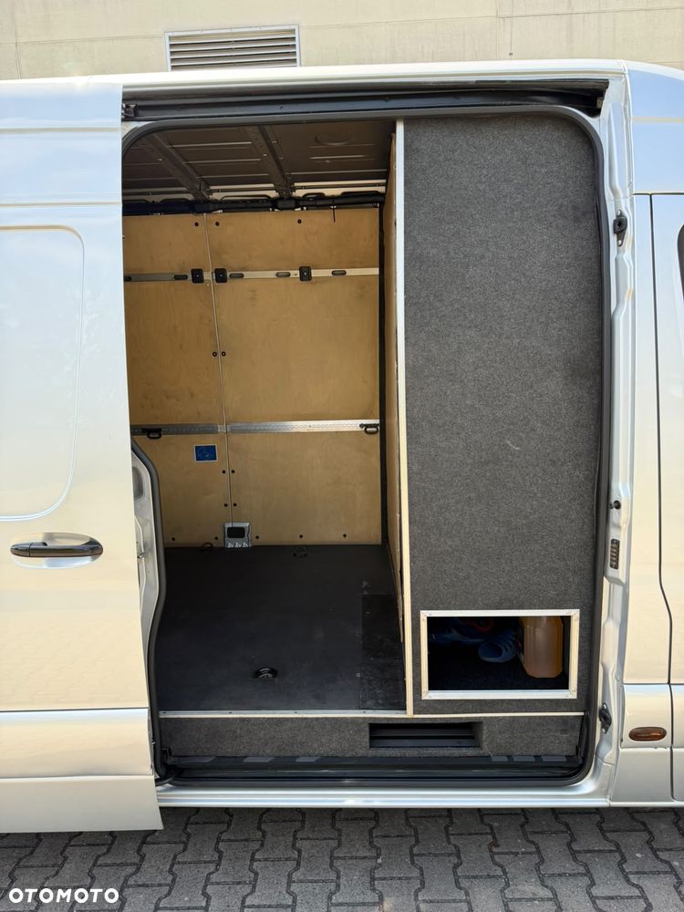 Mercedes-Benz Sprinter - 33