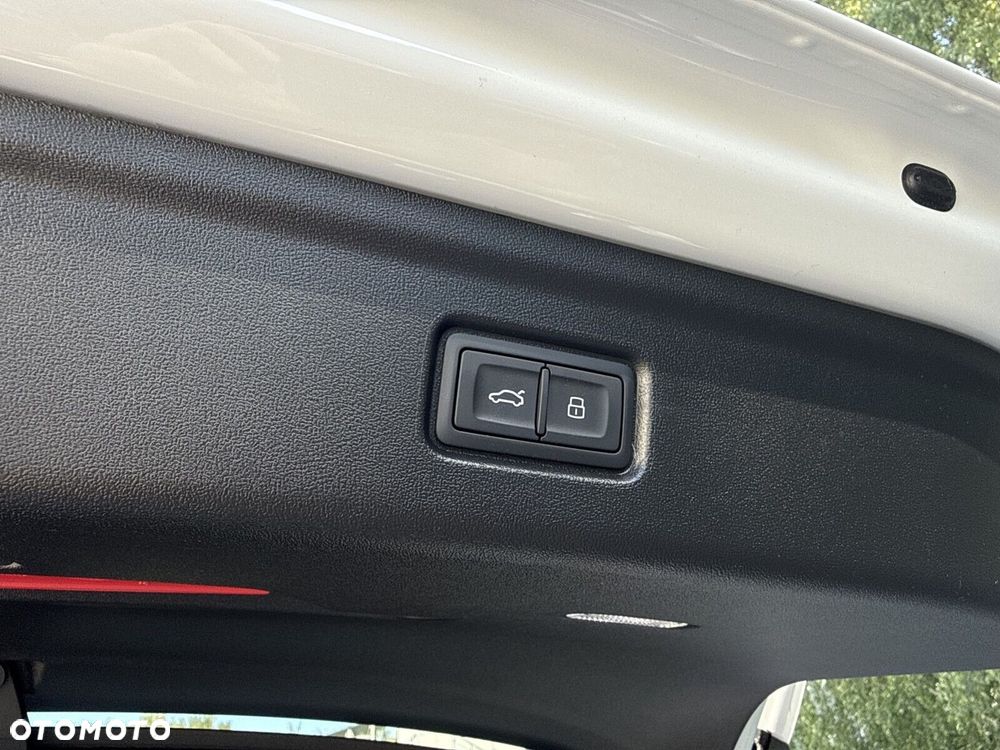 Audi A6 Sportback e-tron - 15