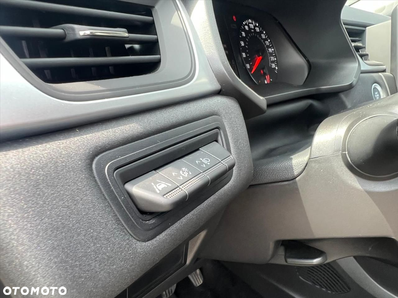 Renault Captur 1.0 TCe Equilibre - 11