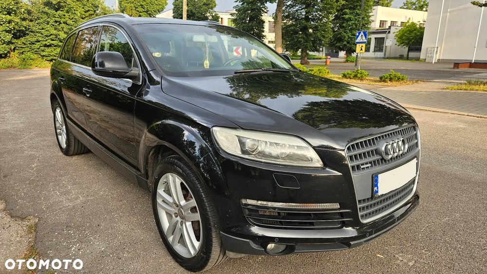 Audi Q7 - 1