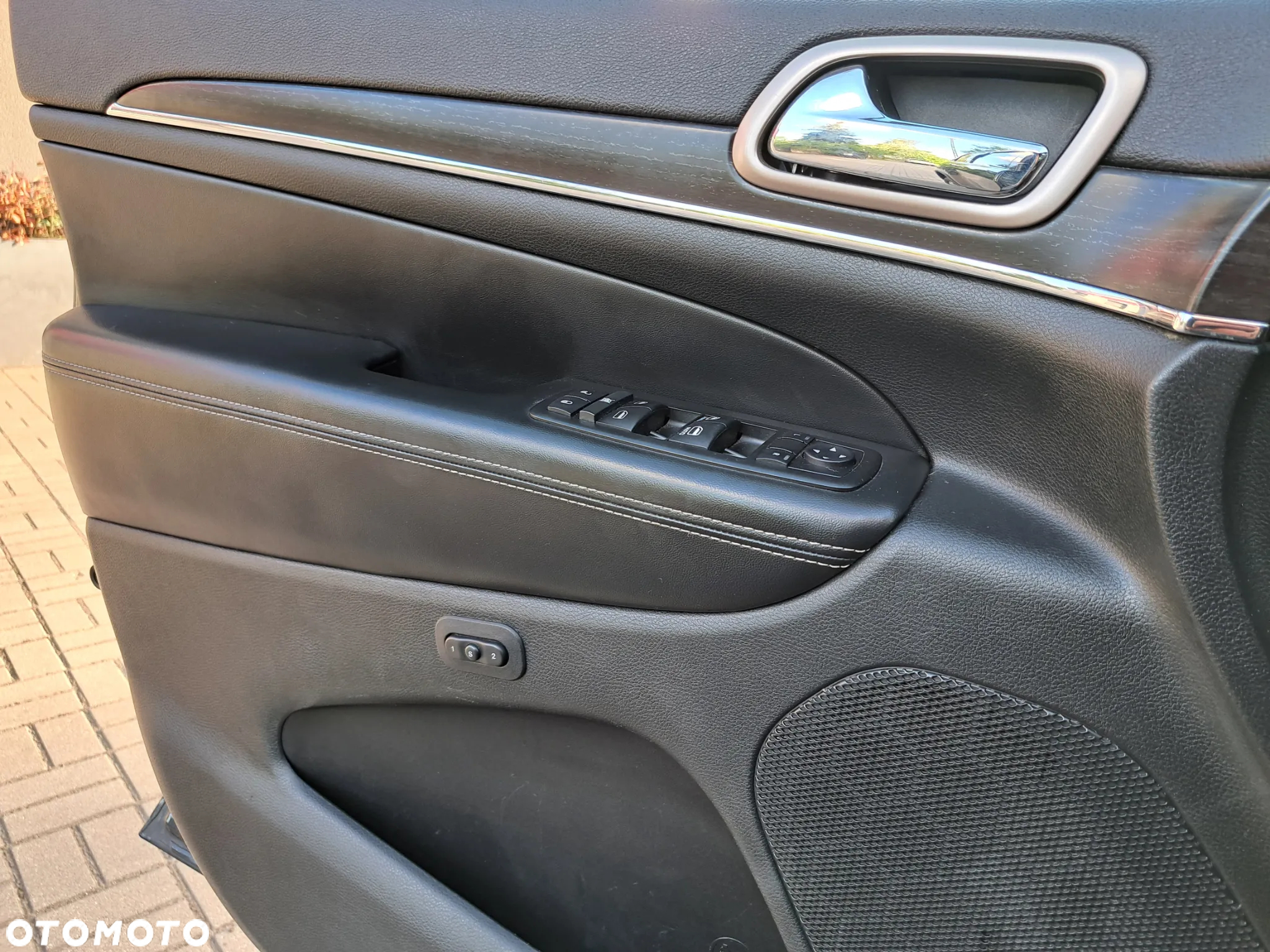 Jeep Grand Cherokee - 14