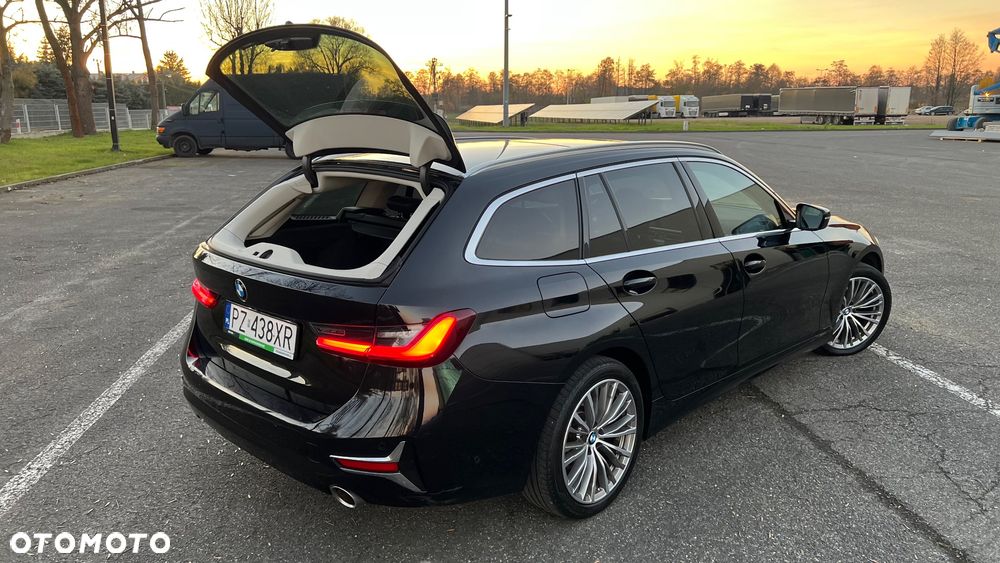 BMW Seria 3 320d xDrive Luxury Line - 9