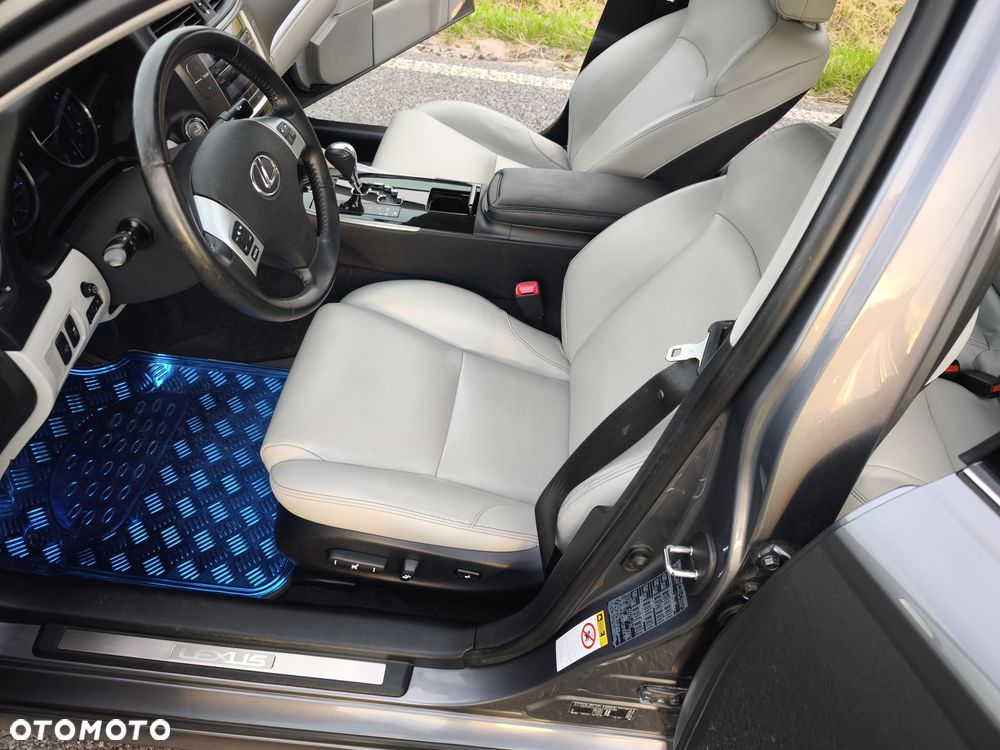Lexus IS 250 F-Sport - 24