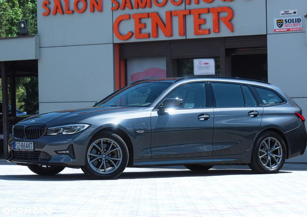 BMW Seria 3 330e Sport Line - 39