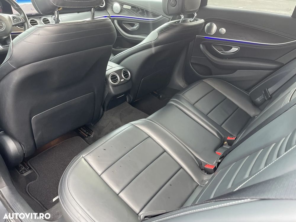 Mercedes-Benz E 250 9G-TRONIC AMG Line - 23