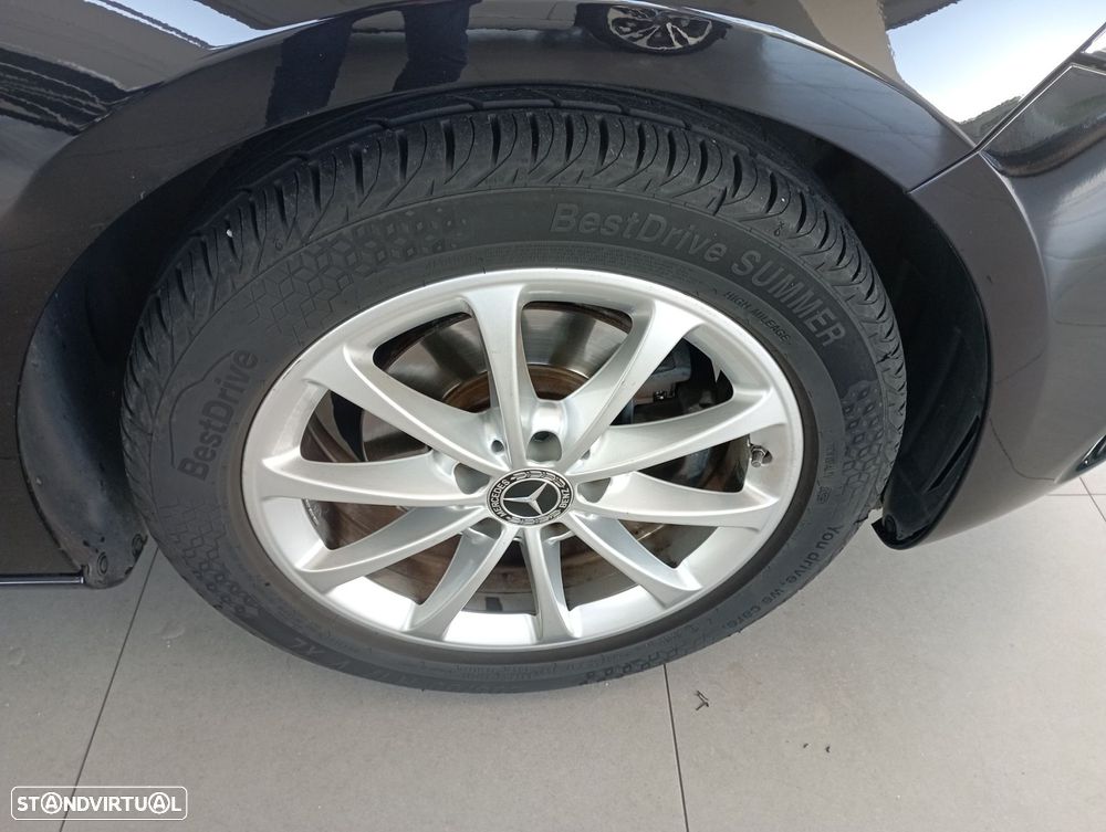 Mercedes-Benz A 180 7G-DCT Advanced Progressive - 26