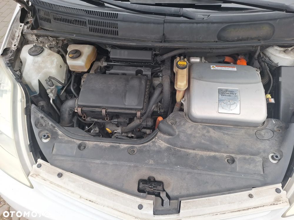 Toyota Prius 1.5 VVT-i Sol - 8