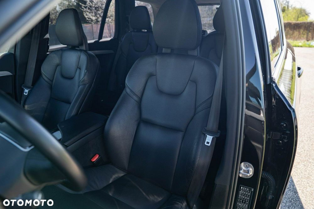 Volvo XC 90 - 24