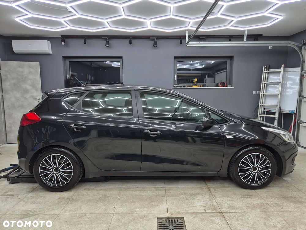 Kia Ceed 1.4 M - 13