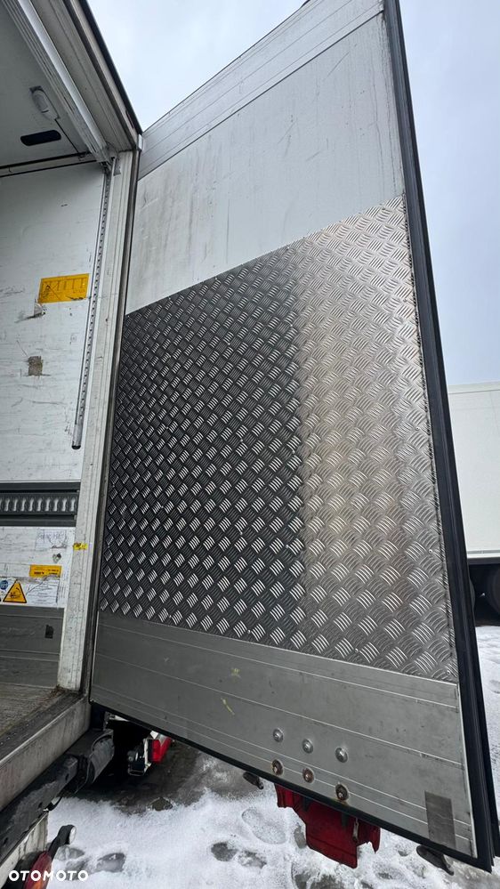 Schmitz Cargobull SKO24 - 18