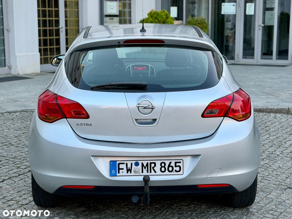 Opel Astra 1.6 Innovation - 10