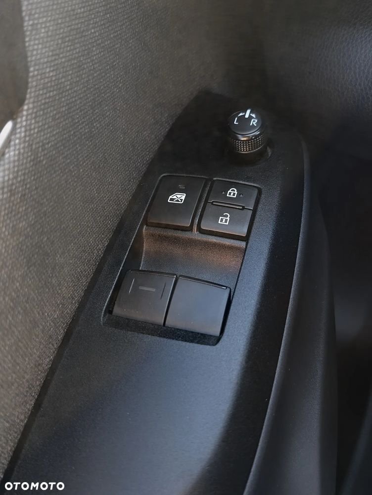 Toyota Yaris 1.5 Comfort CVT - 17