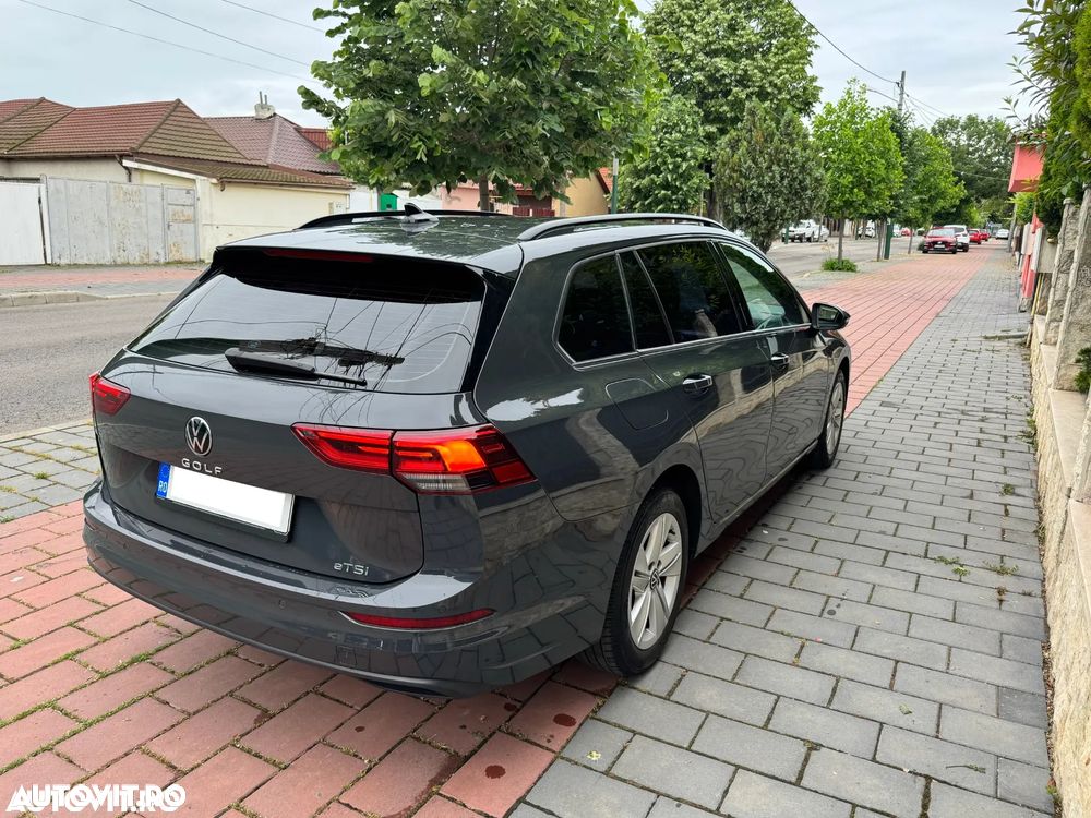 Volkswagen Golf - 10