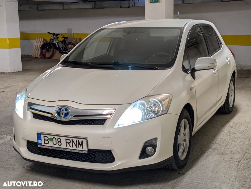 Toyota Auris 1.8 L VVT-i HSD Sol - 7