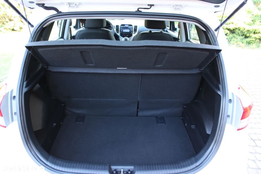 Hyundai ix20 1.6 BlueDrive Classic + - 21