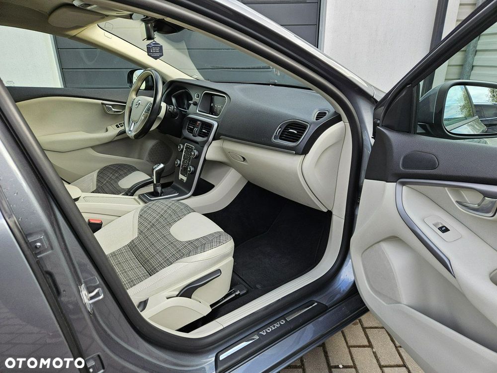 Volvo V40 D2 Drive-E SCR Dynamic Edition - 30